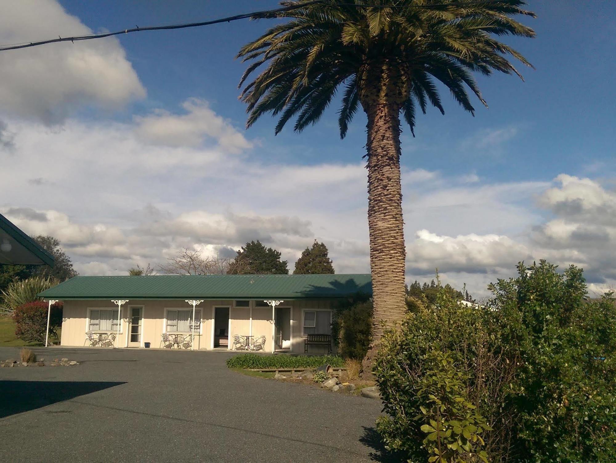 Palm Motel וויהי מראה חיצוני תמונה
